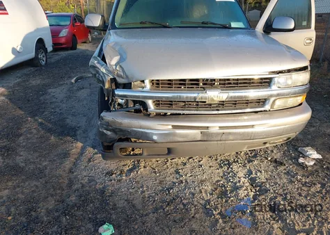 2005 Chevrolet Suburban 1500 Lt z USA, uszkodzony, nr VIN 3GNEC16Z65G211724